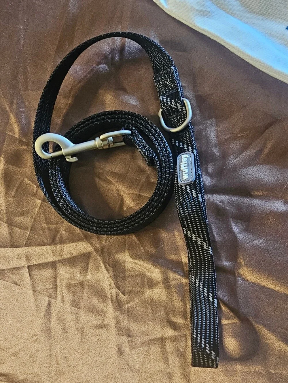 Wuffley Black Nylon Dog Leash with Drawstring Storage Bag
